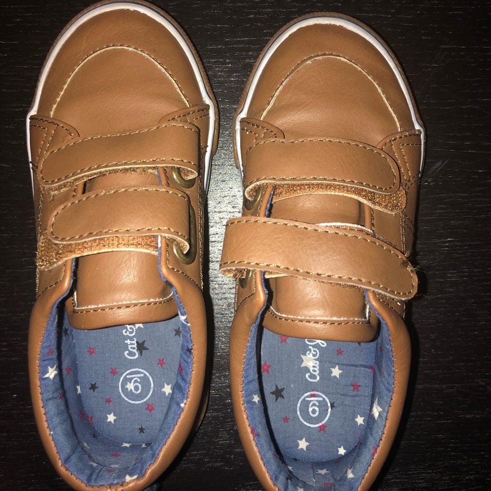 Cat & Jack low top camel color sneaker